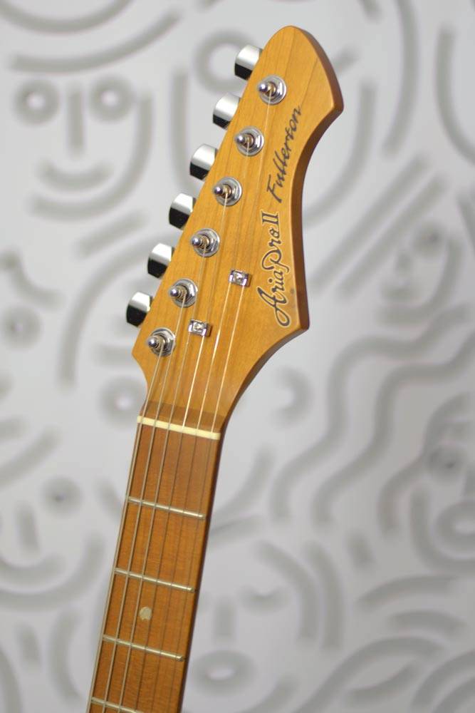 Guitarra Aria Pro II 714 GTR Fullerton Stratocaster HSS :: Groover