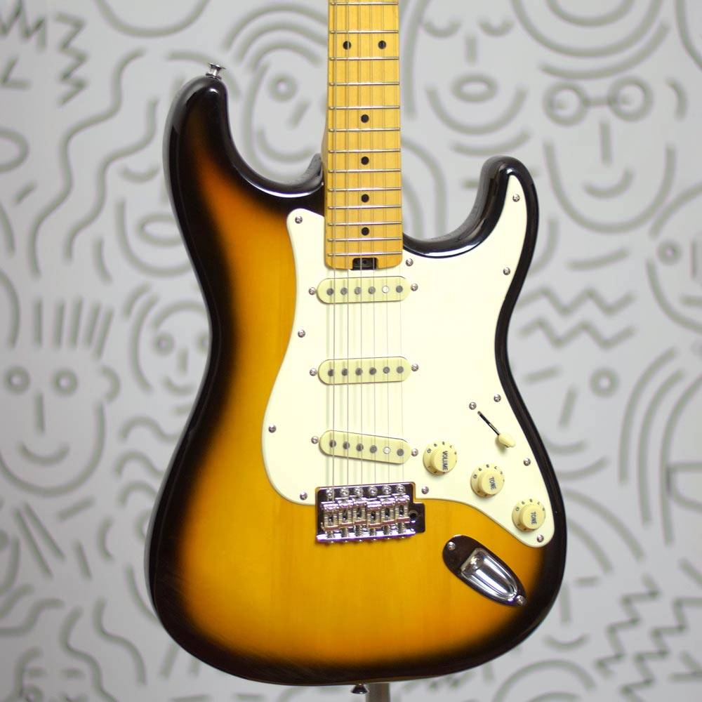 Guitarra Aria Pro II STG-57 Strato Reedição 2 Tone Sunburst :: Groover
