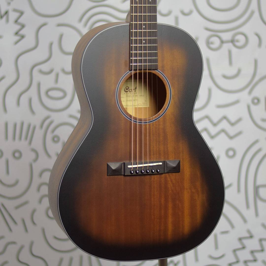 Violão Cort Core PE Mahogany Parlor Eq Fishman c/ Case Deluxe