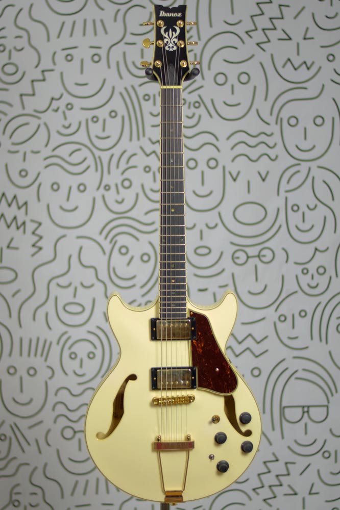 Guitarra Ibanez AMH90 Artcore Expressionist Semi-Acústica Ivory
