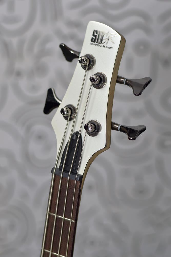 Baixo IBANEZ SR300E 4 cordas Pearl White :: Groover