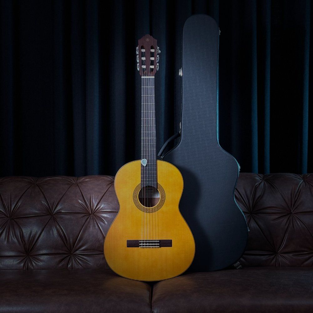 Violão Clássico Yamaha CG122MS Nylon Tampo Spruce Maciço Fosco Natural + Case Groover