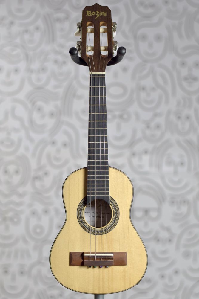 カヴァキーニョRozini Studio