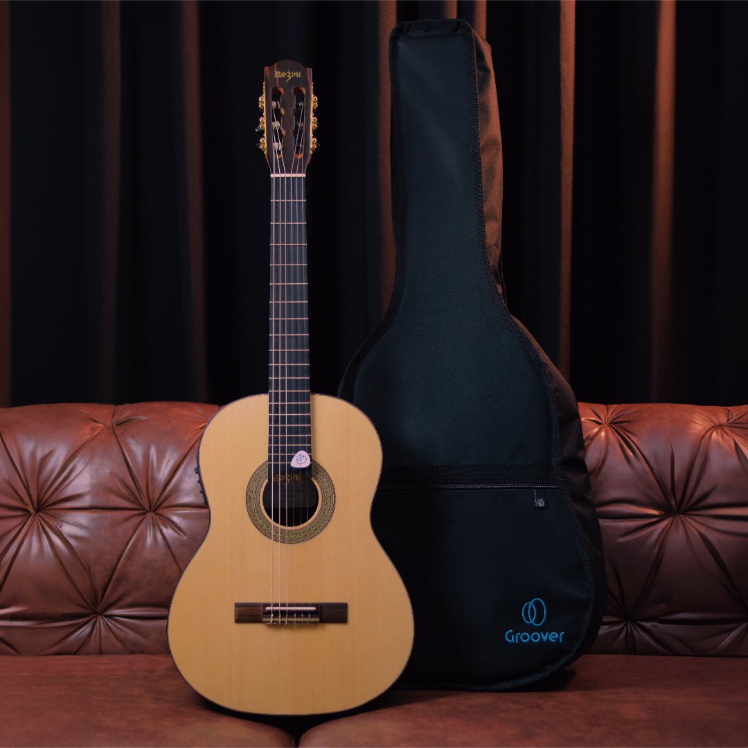 Violão Rozini RX213 Clássico Elétrico Linha Profissional Acabamento Natural Brilhante com Bag