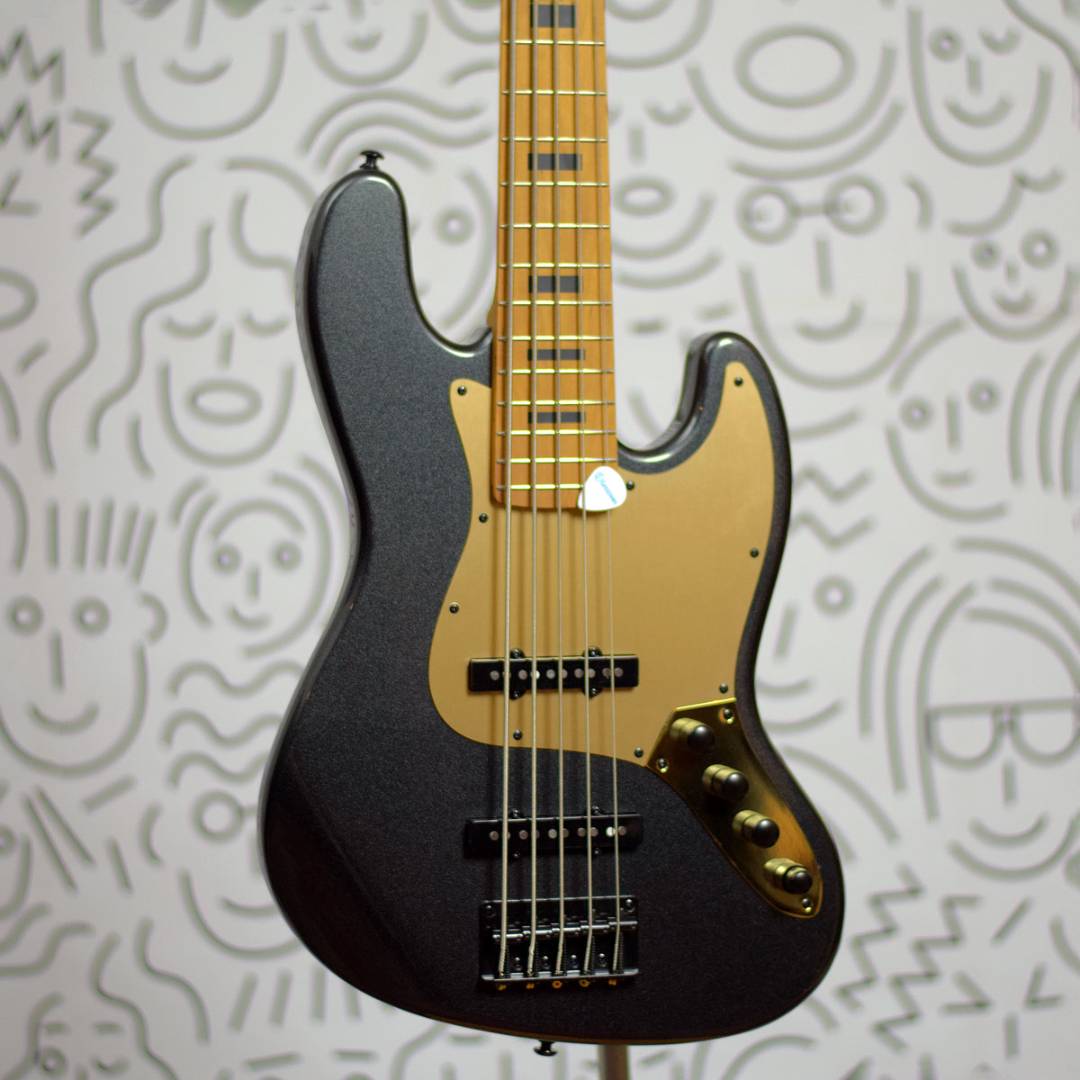 Contra Baixo Strinberg JBS155AD Onix Black Aninha Deleonis Jazz Bass 5 Cordas Ativo com Bag