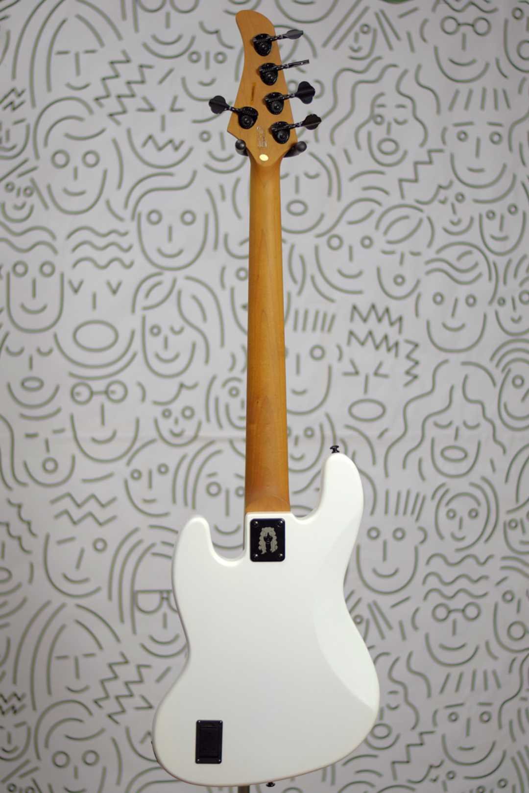 Contra Baixo Strinberg JBS155AD Pearl White Aninha Deleonis Jazz