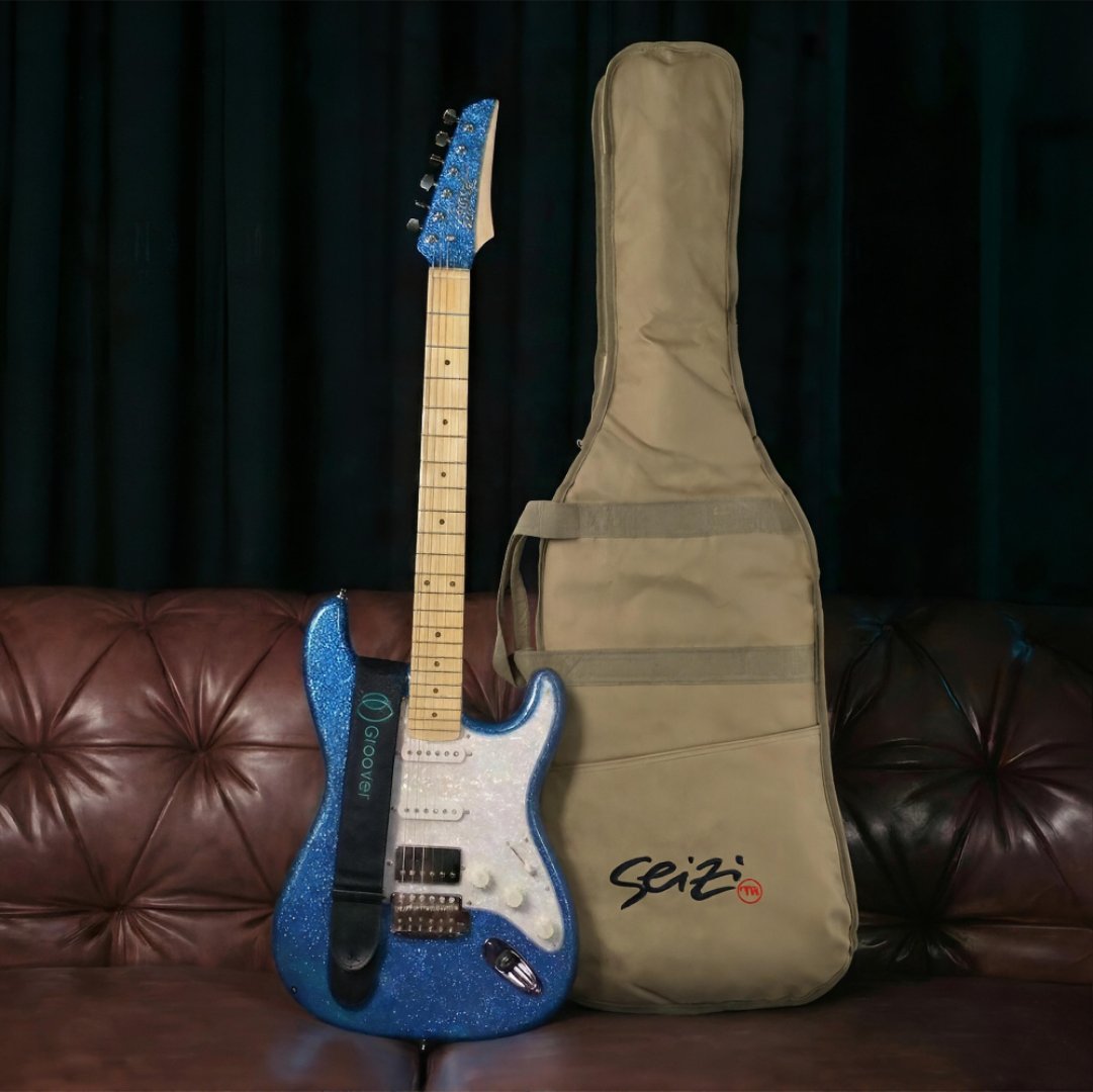 Guitarra Seizi Fun Katana Musashi HSS Royal Blue Sparkle Escala Clara Correia Groover