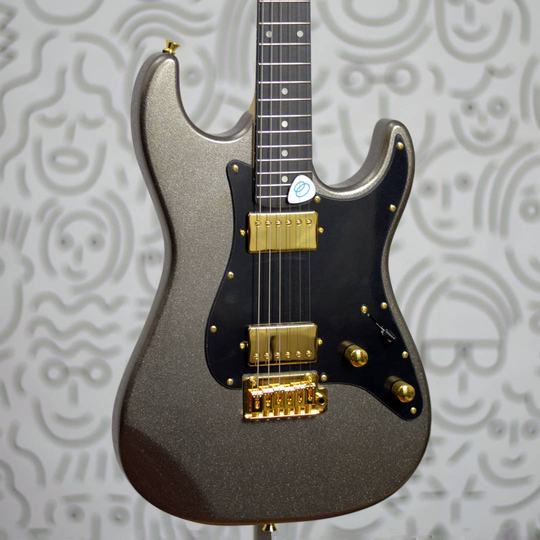 Guitarra Seizi Katana Venon HH Stratocaster Space Grey :: Groover