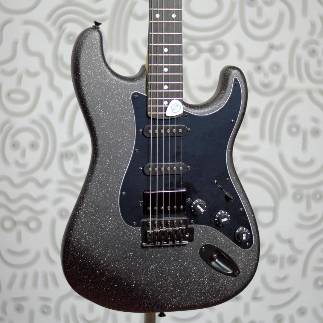 Guitarra Seizi Fun Katana Musashi HSS Escala Escura All Black