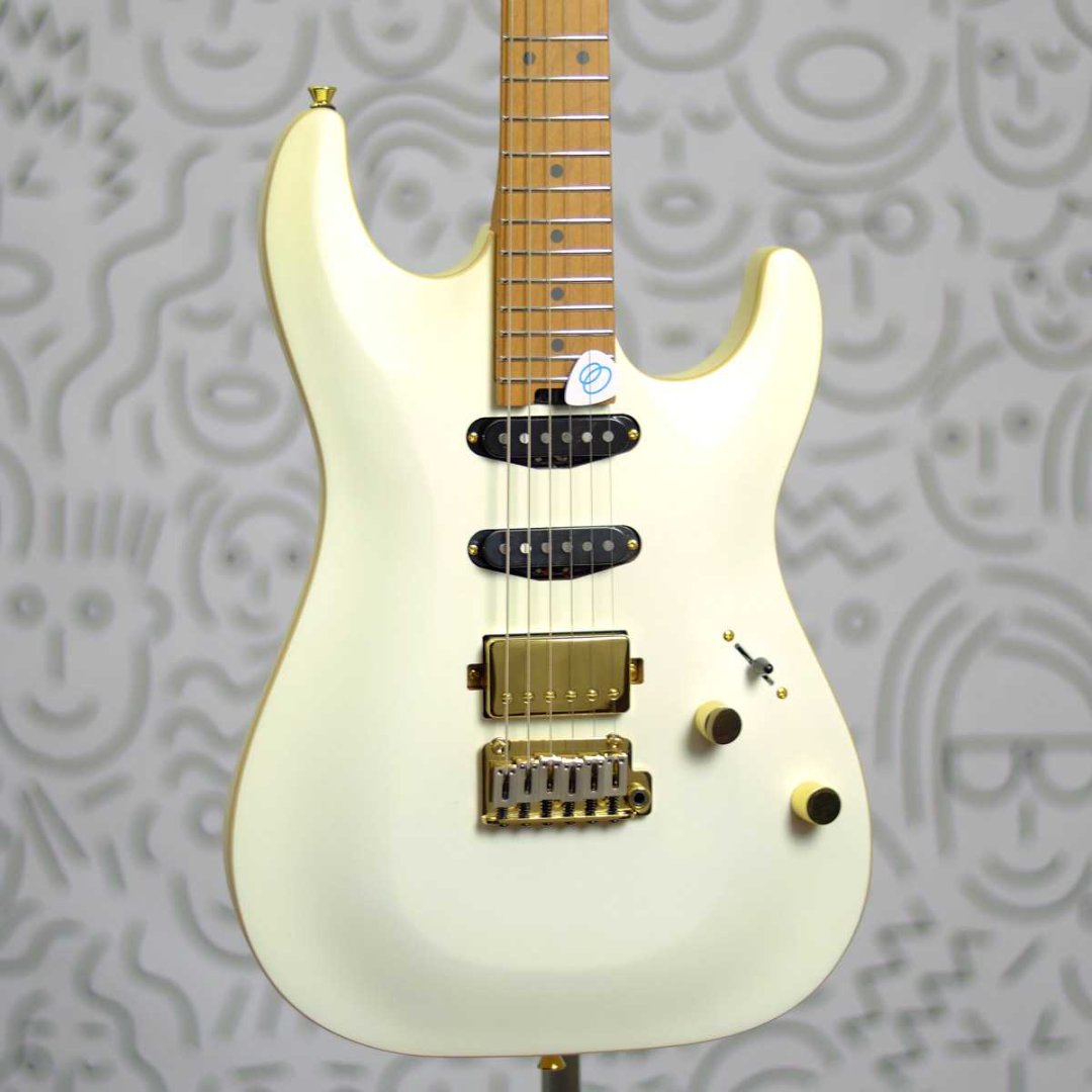 Guitarra Seizi Katana Musashi All White Stratocaster :: Groover