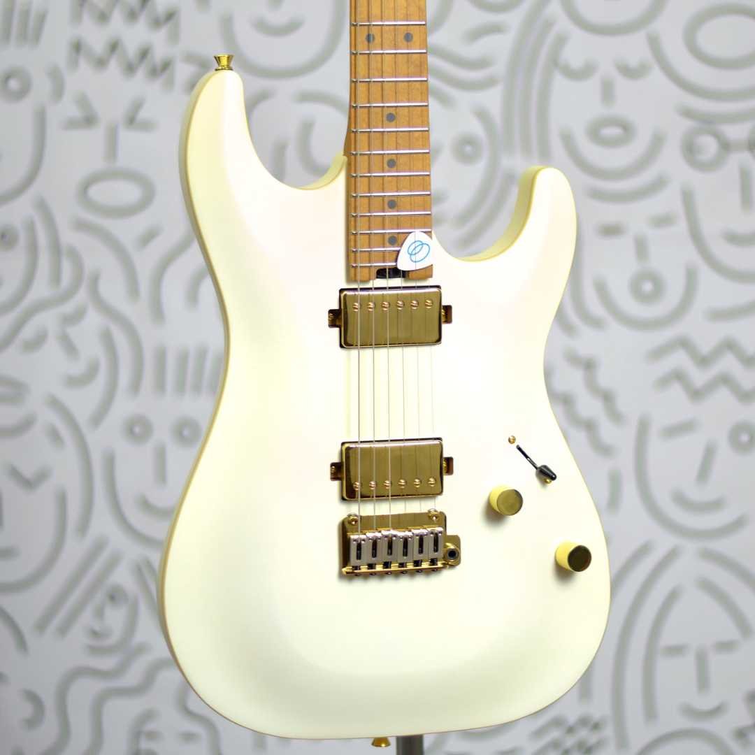 Guitarra Seizi Katana Aura HH White Storm :: Groover Guitarra Seizi Katana Aura HH White Storm :: Groover