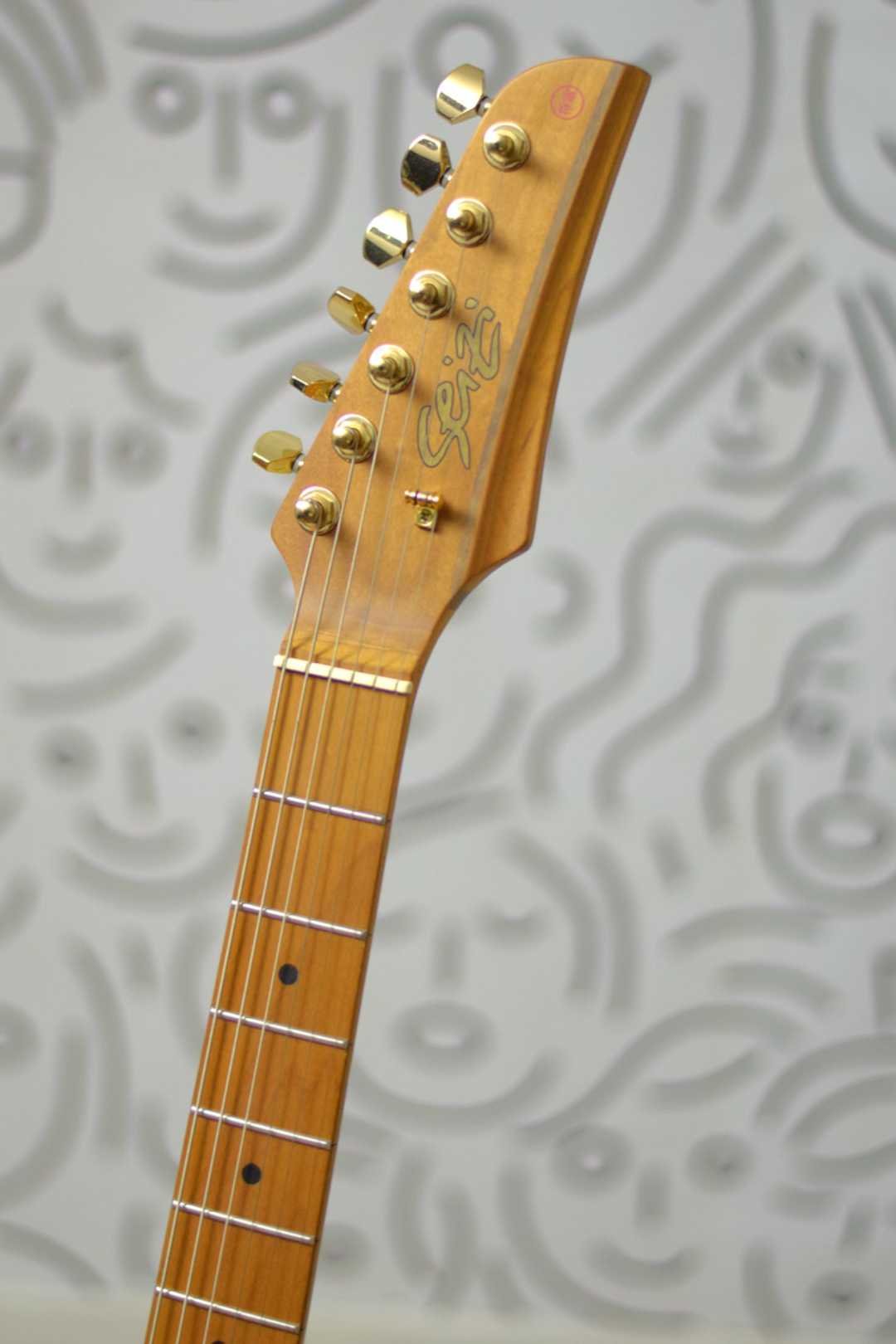 Guitarra Seizi Katana Aura HH White Storm :: Groover