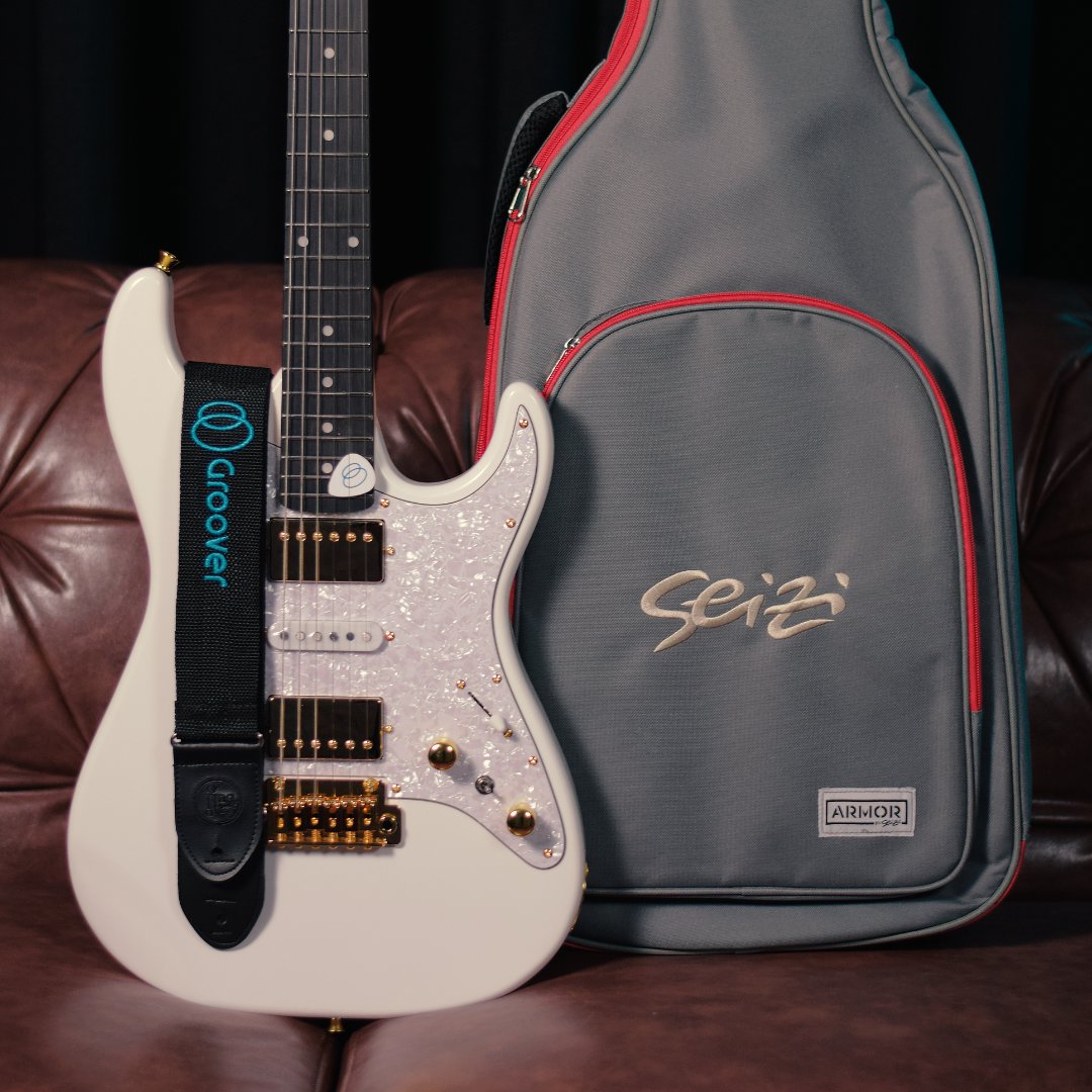 Guitarra Seizi Katana Blade Pearl White Gold