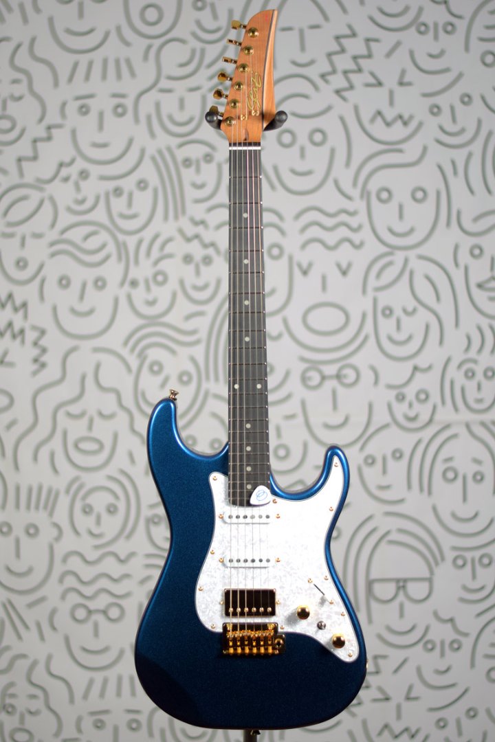Guitarra Seizi Katana Musashi Chameleon HSS :: Groover