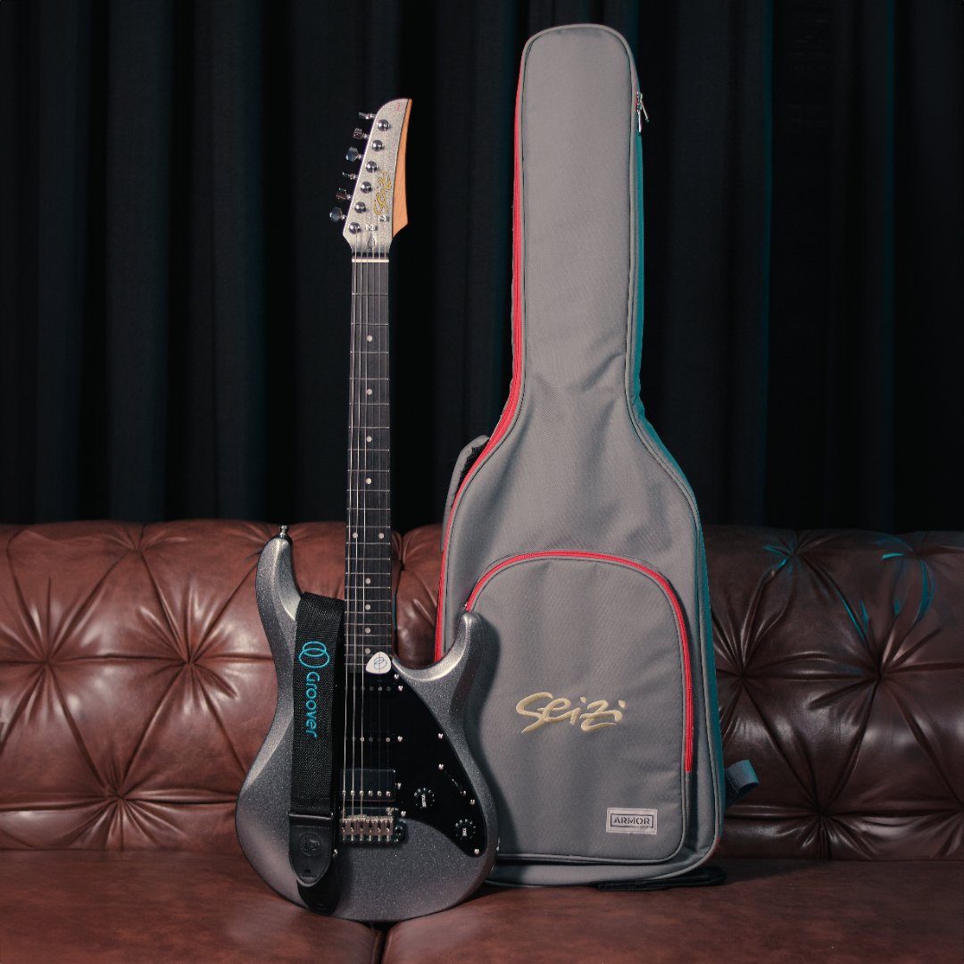 Guitarra Seizi Katana Ghost Silver Sparkle :: Groover
