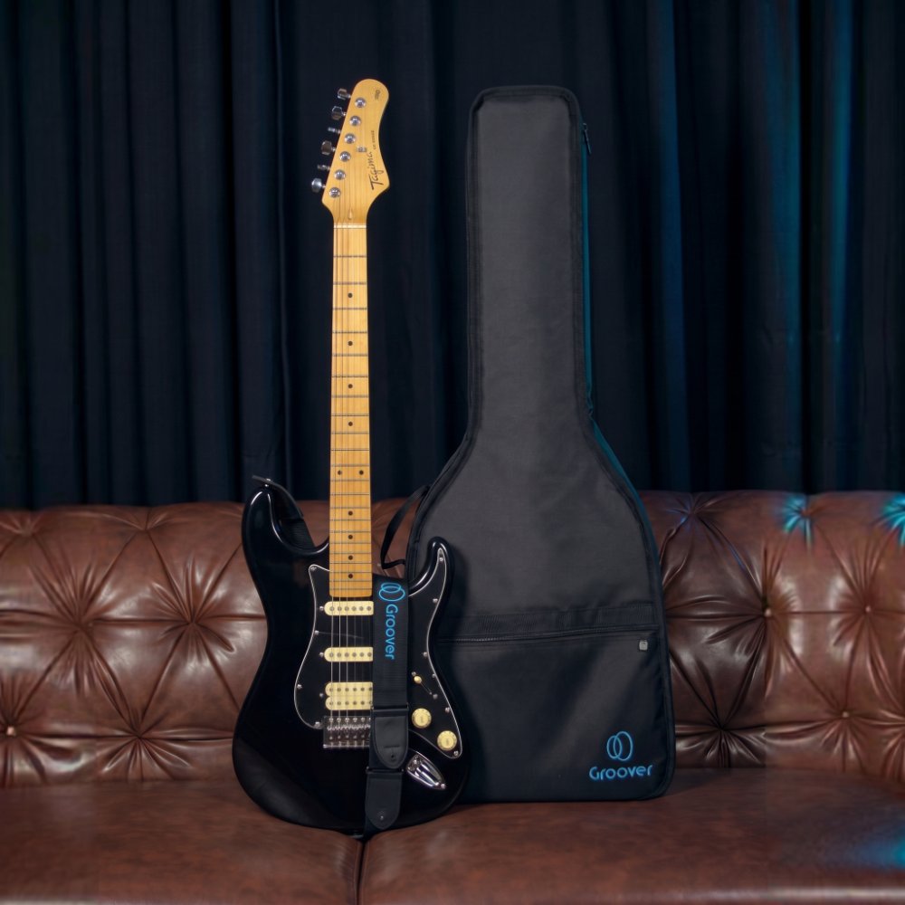 Guitarra Tagima TG-540 Black Stratocaster Escudo Preto Captadores HSS Correia Bag Groover