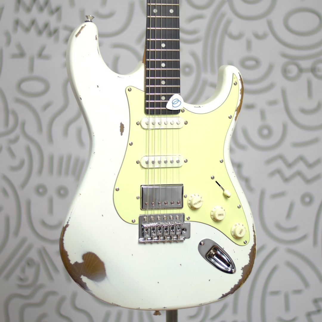 Guitarra Tagima TGA-580 Strato Olympic White Relic HSS