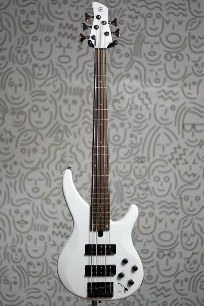 Baixo Yamaha TRBX 305 Branco 5 Cordas :: Groover